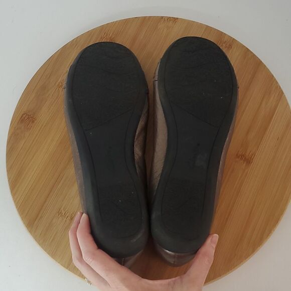 Clarks Collection Ballet Flats Brown Bronze Comfort Shoes Size 9W - Picture 8 of 11